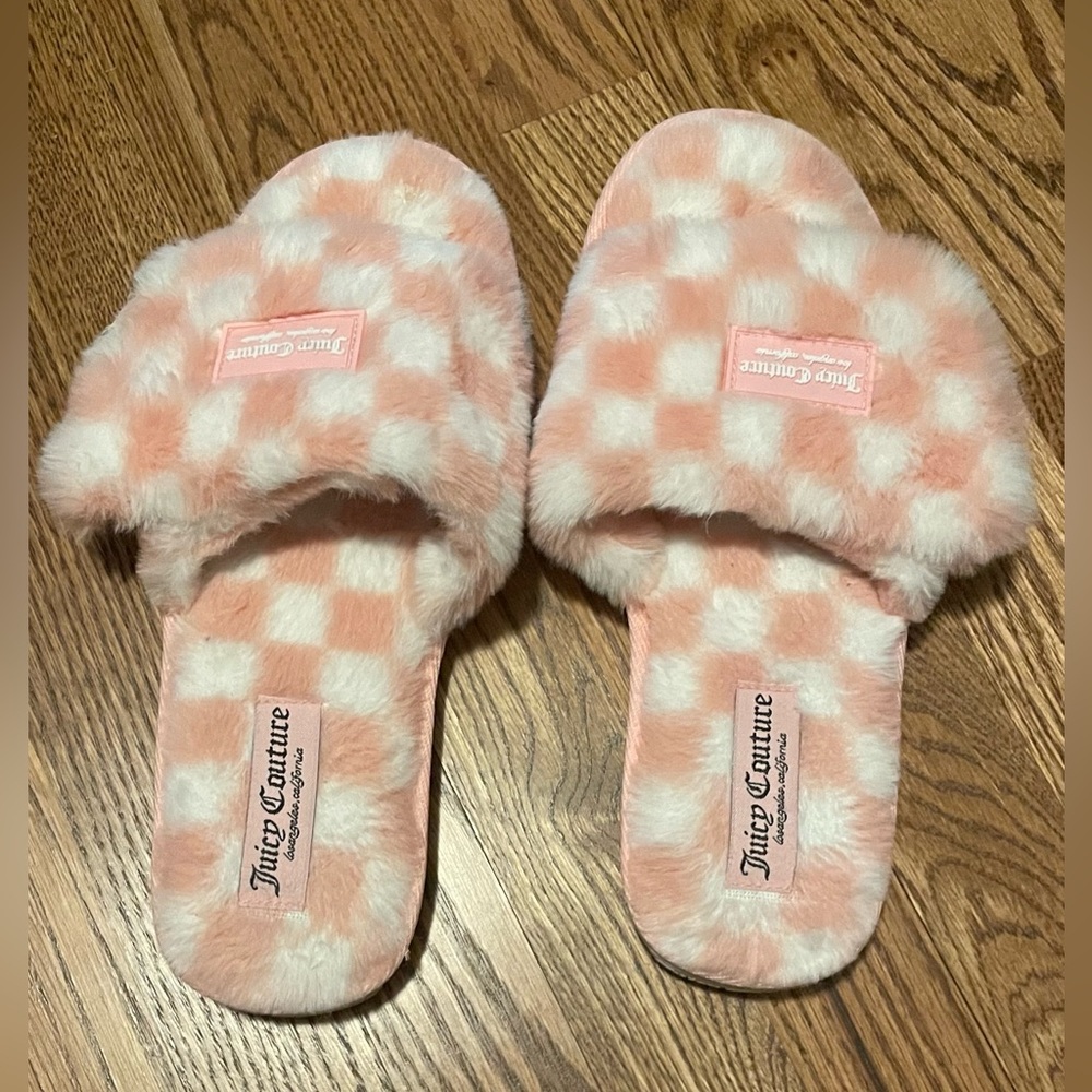 Women’s Juicy Couture Fuzzy Pink and White Slippers